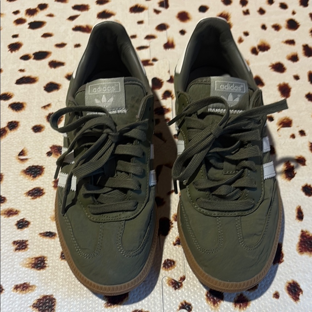 Adidas Samba Leather Trim Sneaker, Olive green, Sz 5.5 US men’s (7 US women’s)